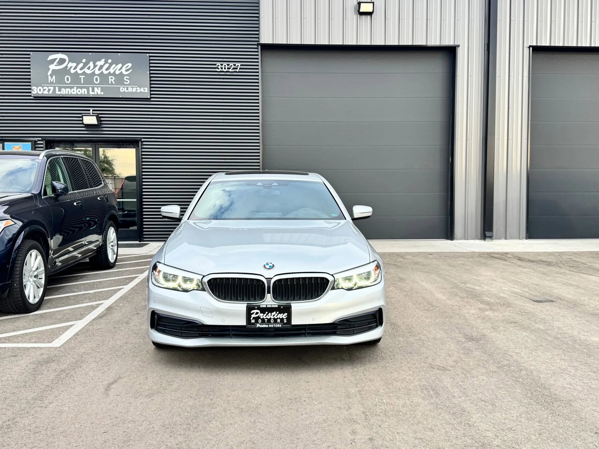 Used 2019 BMW 530i w/ Convenience Package image 3