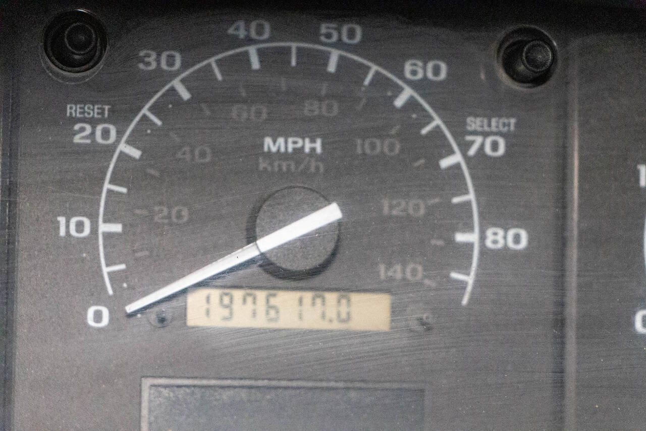Used 1997 Ford F350 2WD Regular Cab image 12