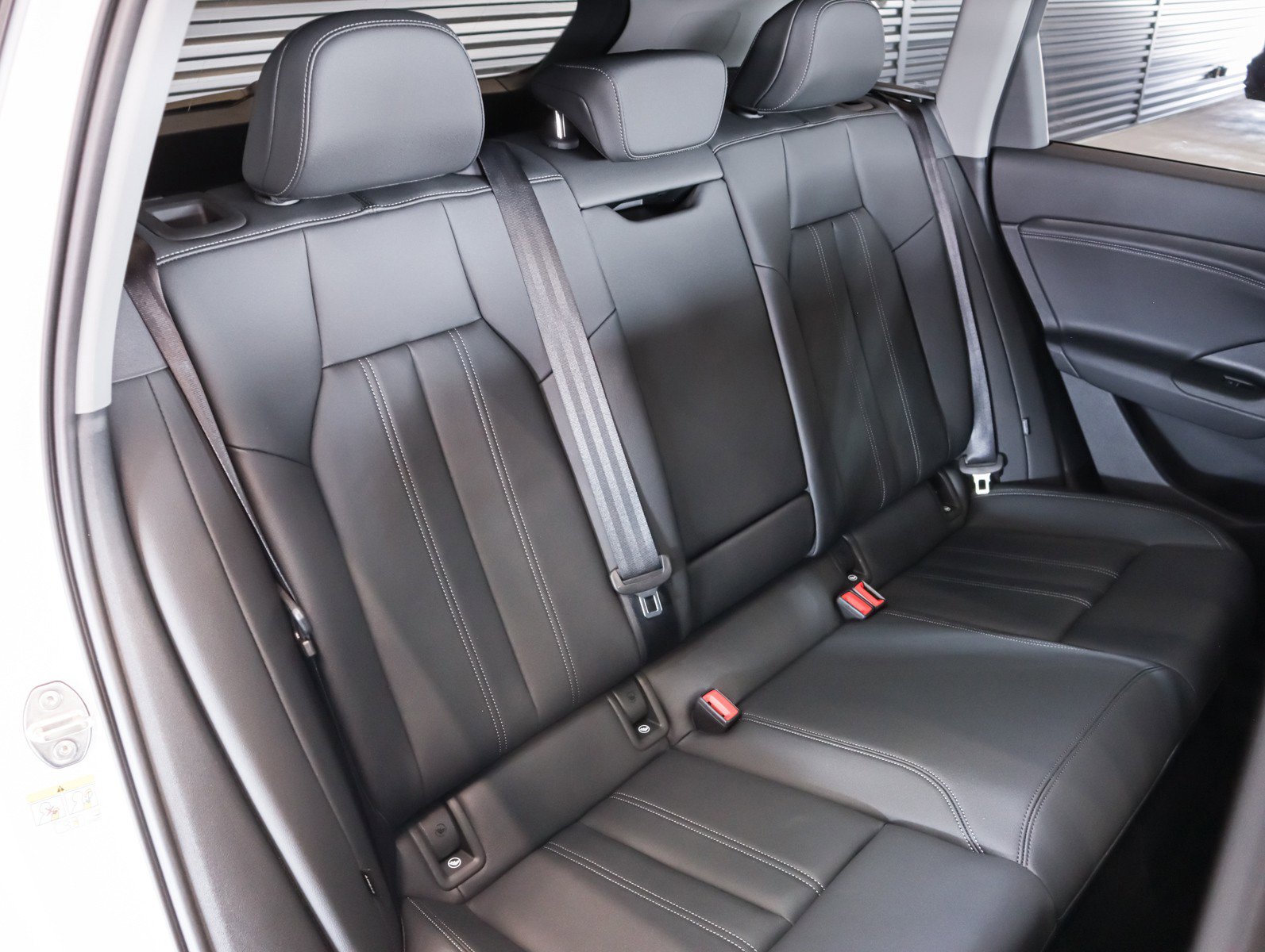 Certified 2025 Audi Q6 e-tron Premium w/ Convenience Package image 8