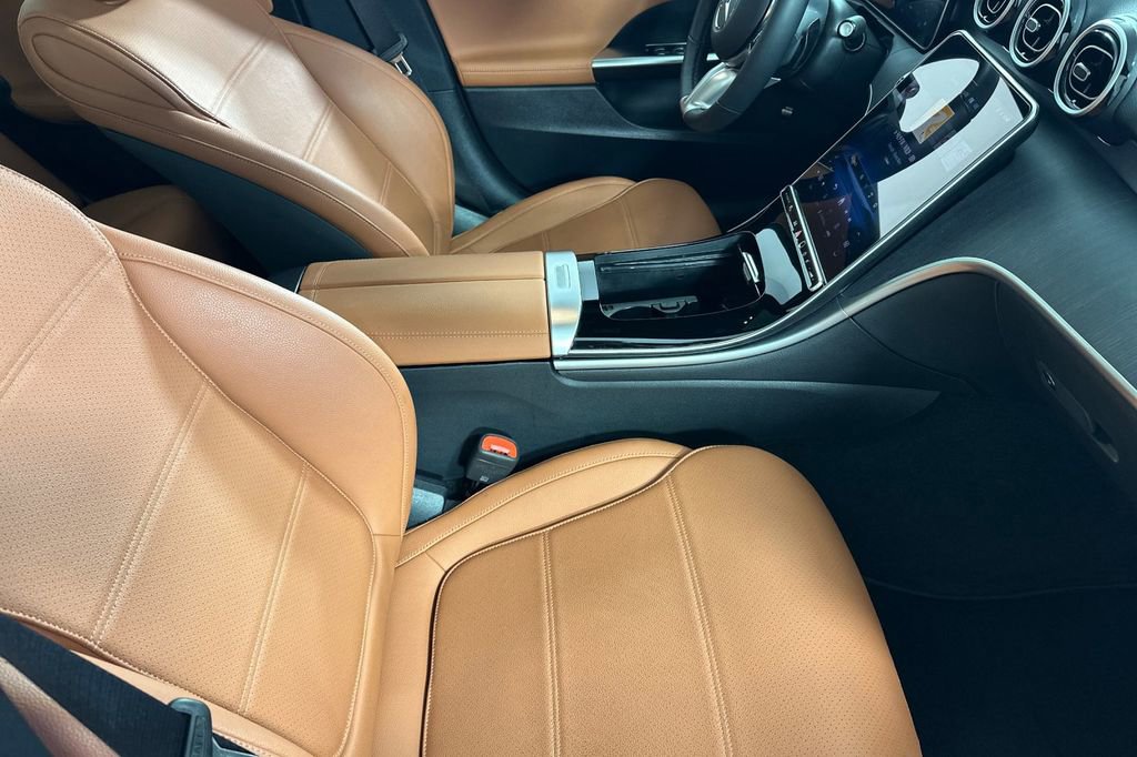 Certified 2025 Mercedes-Benz C 300 4MATIC Sedan image 19