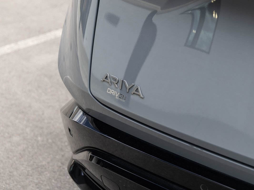 Used 2024 Nissan Ariya AWD image 10