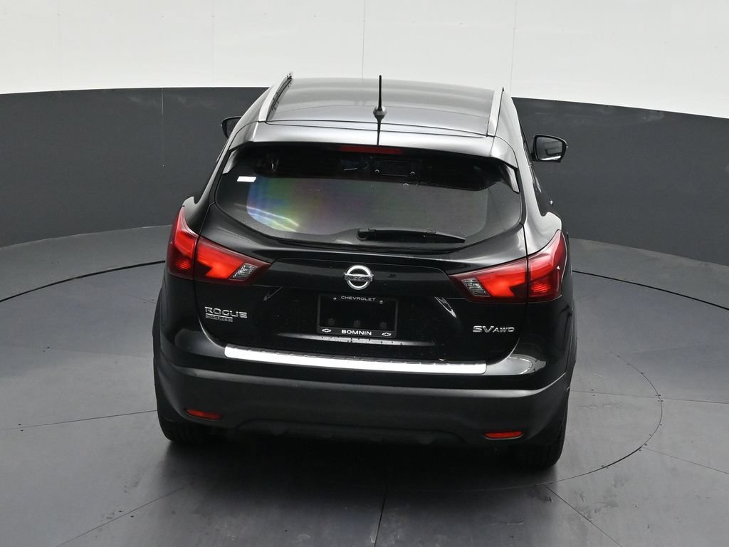 Used 2018 Nissan Rogue Sport SV w/ SV Technology Package AWD/4WD image 18