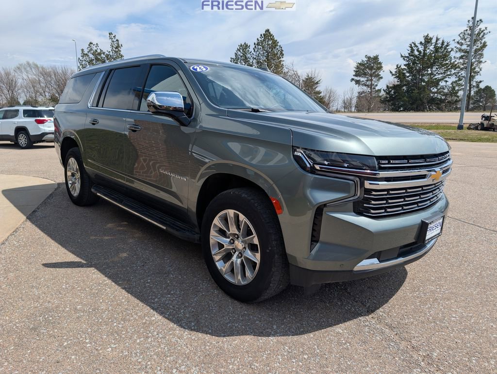 Used 2023 Chevrolet Suburban Premier image 7