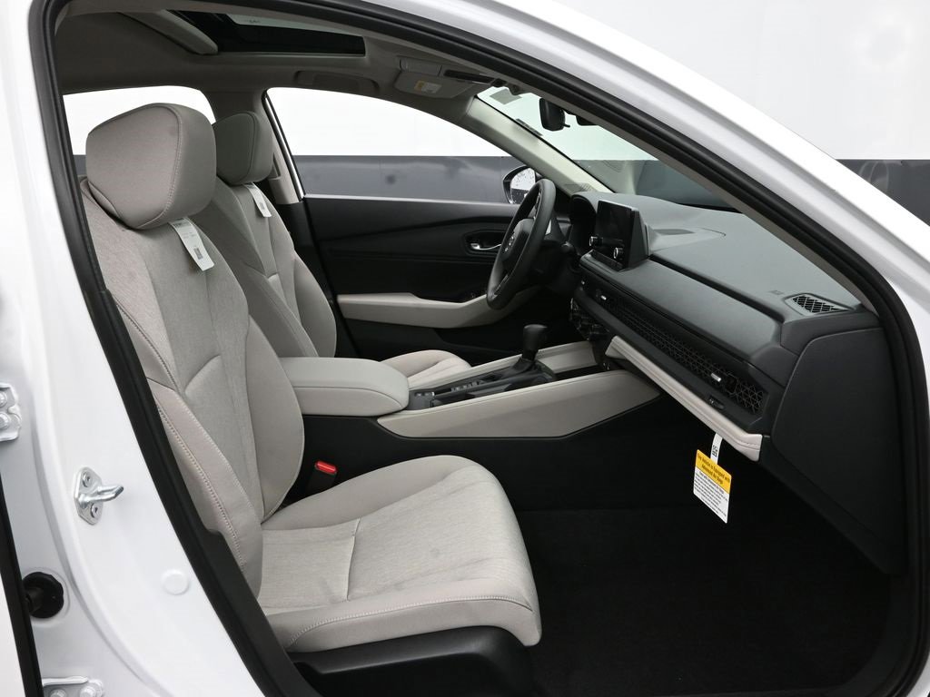 New 2025 Honda Accord SE image 39