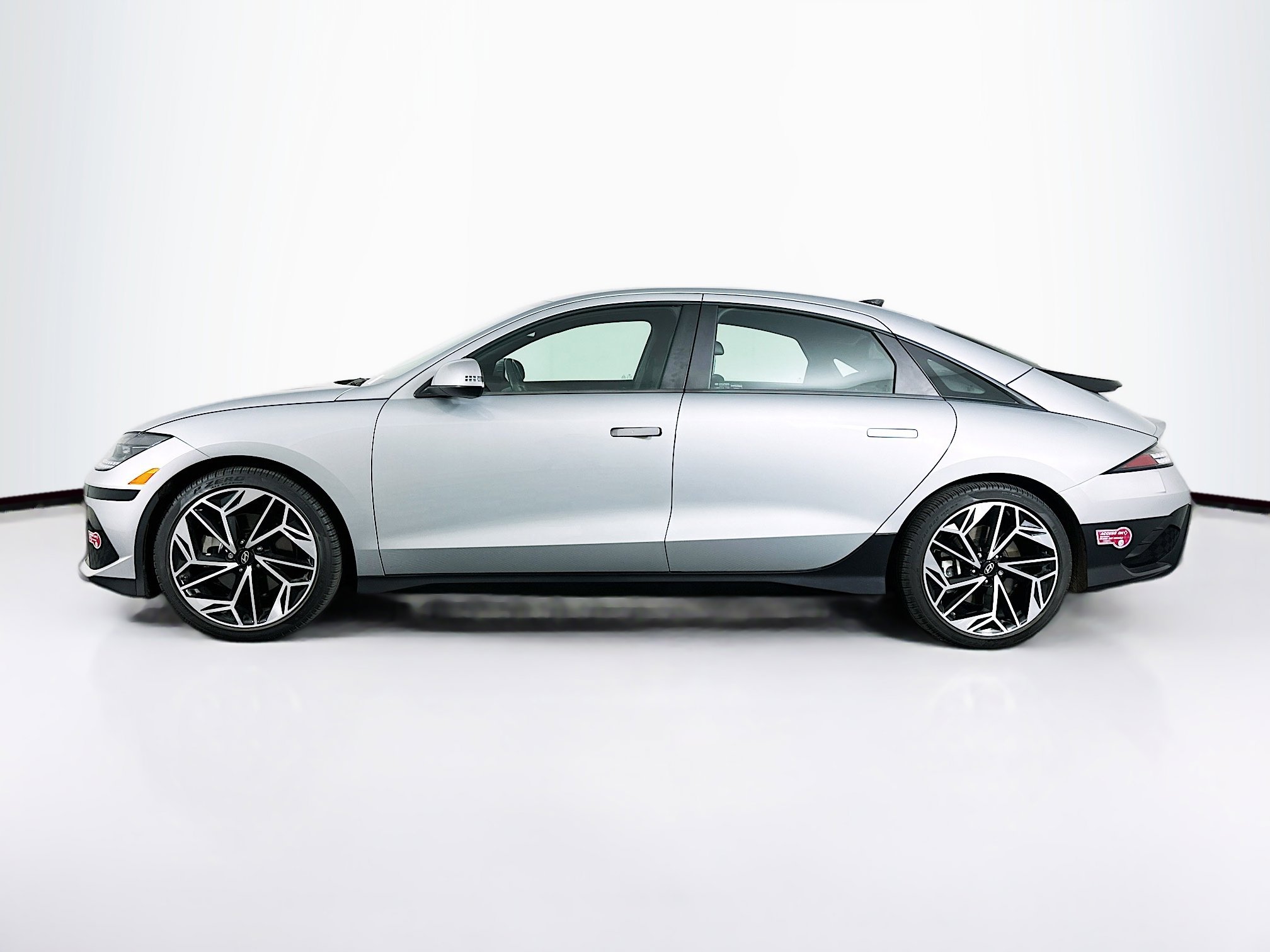 Used 2024 Hyundai Ioniq 6 SEL RWD image 4