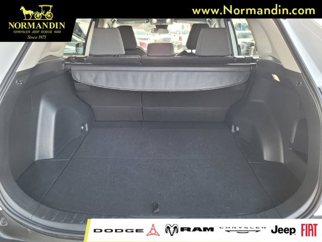 Used 2025 Toyota RAV4 XLE FWD image 19