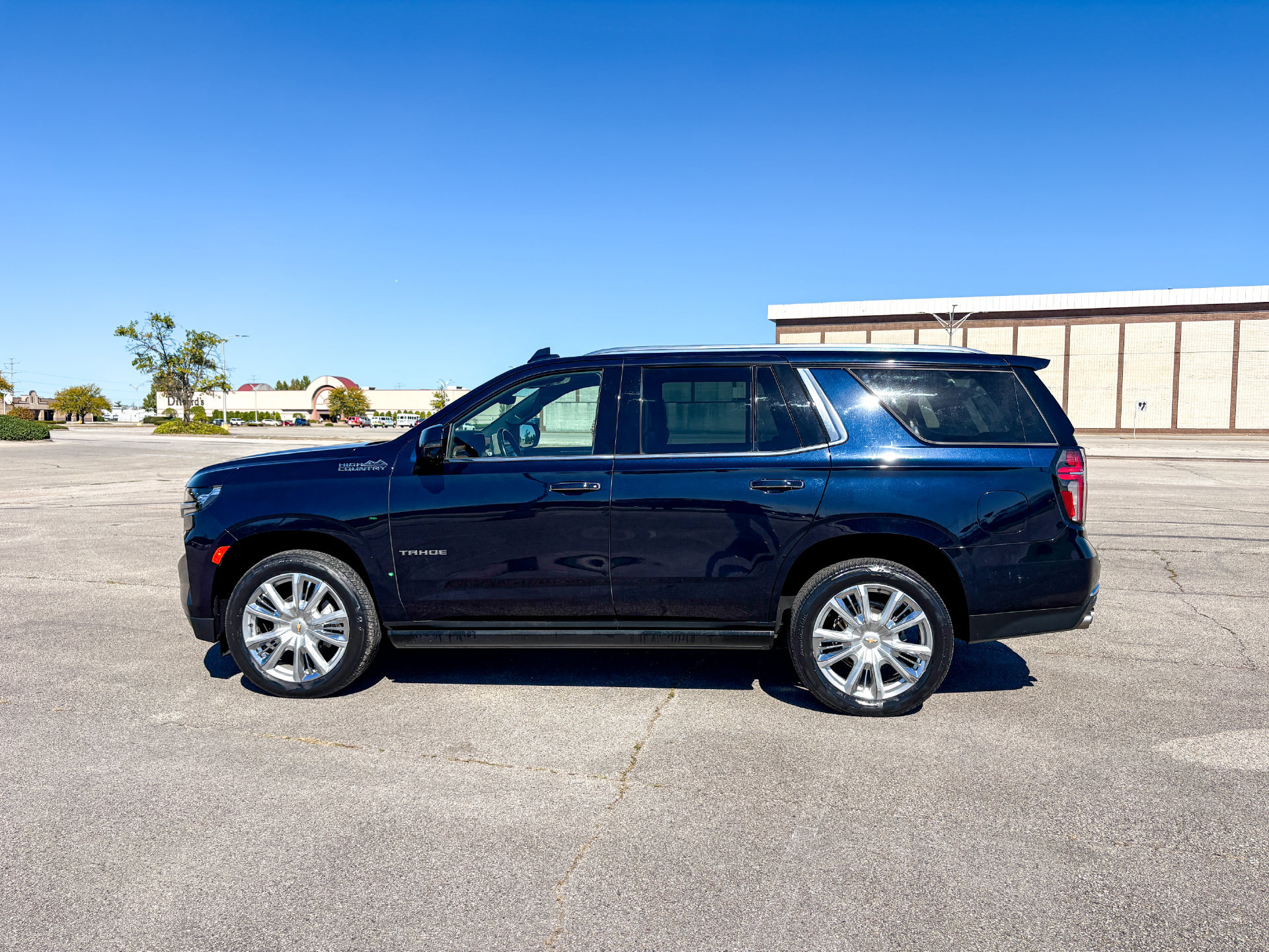 Used 2021 Chevrolet Tahoe High Country RWD image 6