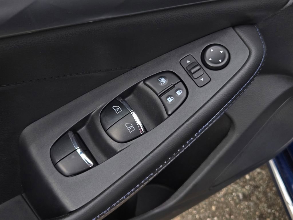 Used 2017 Nissan Maxima SR w/ Midnight Edition FWD image 12
