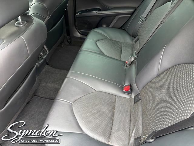 Used 2020 Toyota Camry XSE image 17