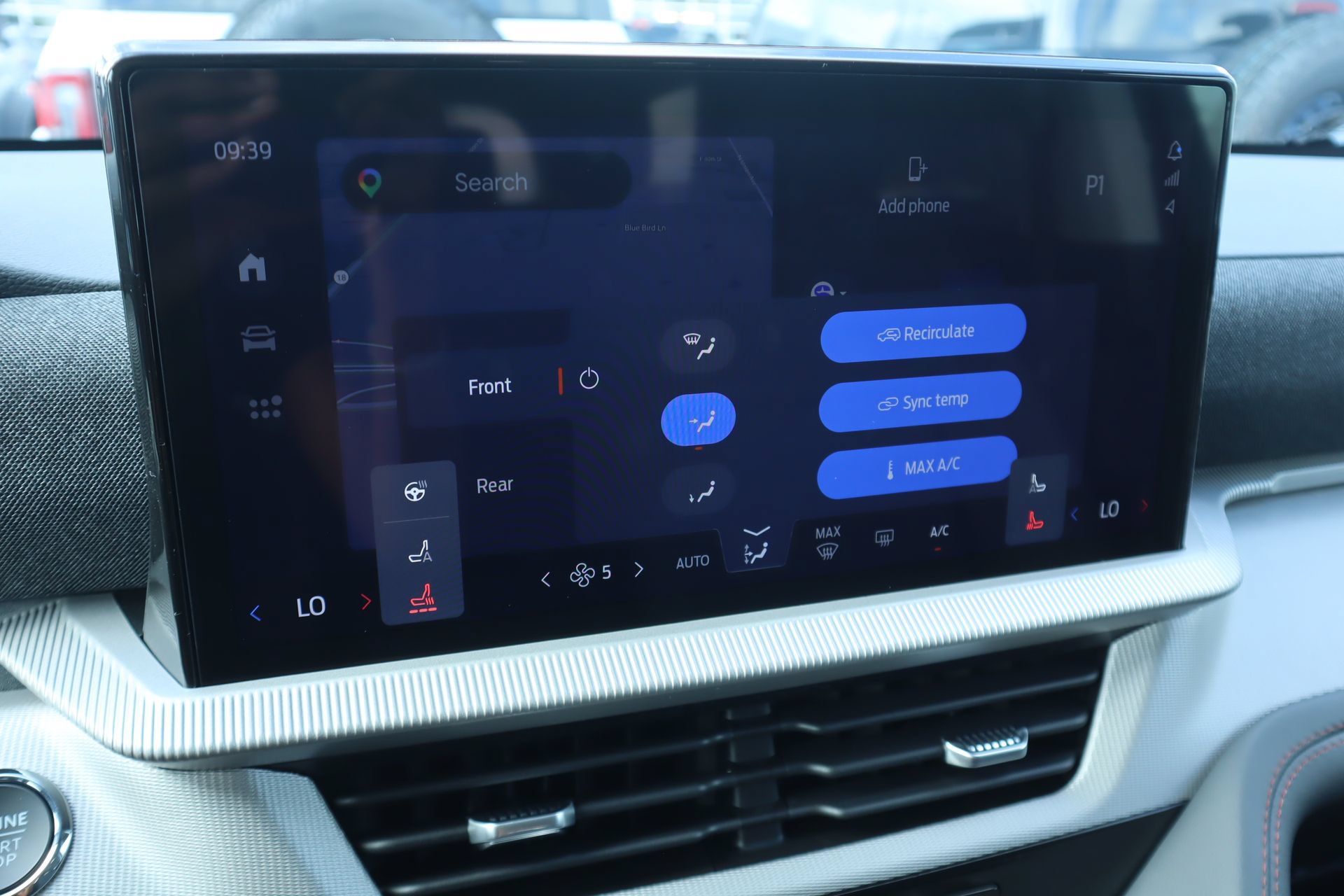 New 2026 Ford Explorer Active w/ Active Comfort Package RWD image 8