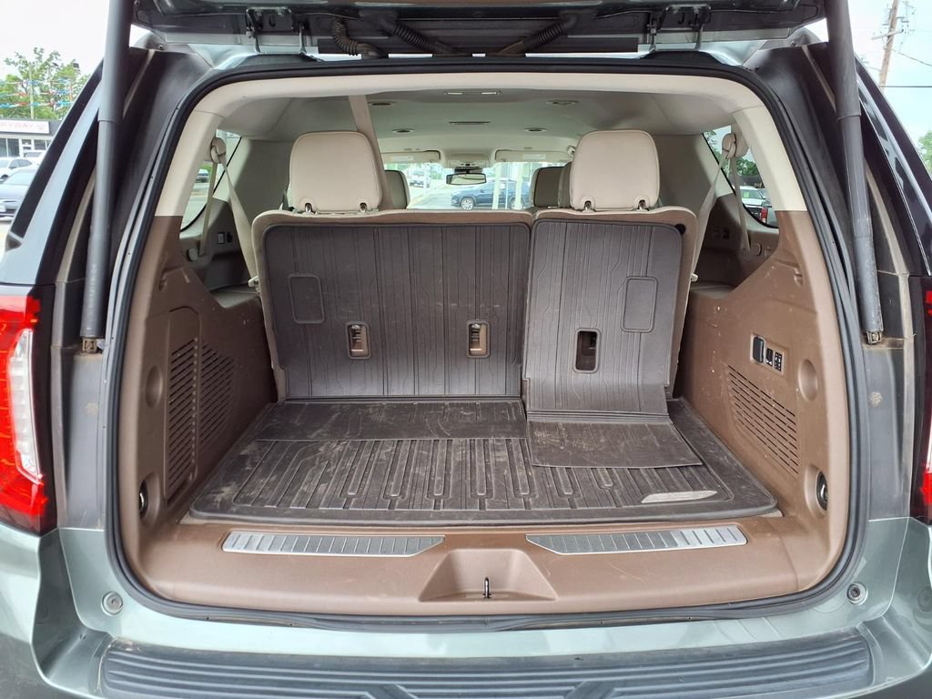 Used 2023 GMC Yukon XL Denali AWD/4WD image 23