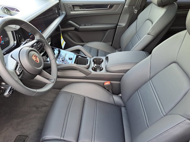 New 2026 Porsche Cayenne GTS image 22