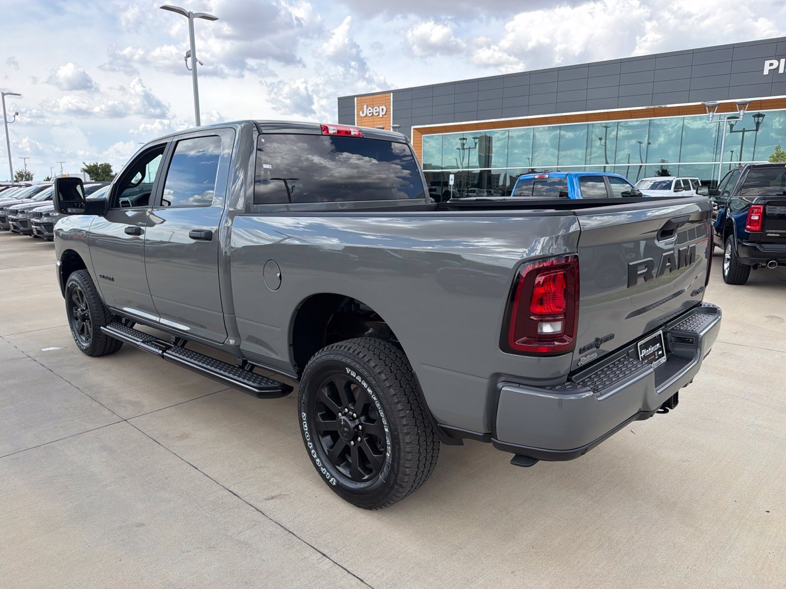 New 2027 RAM 2500 Big Horn AWD/4WD image 3