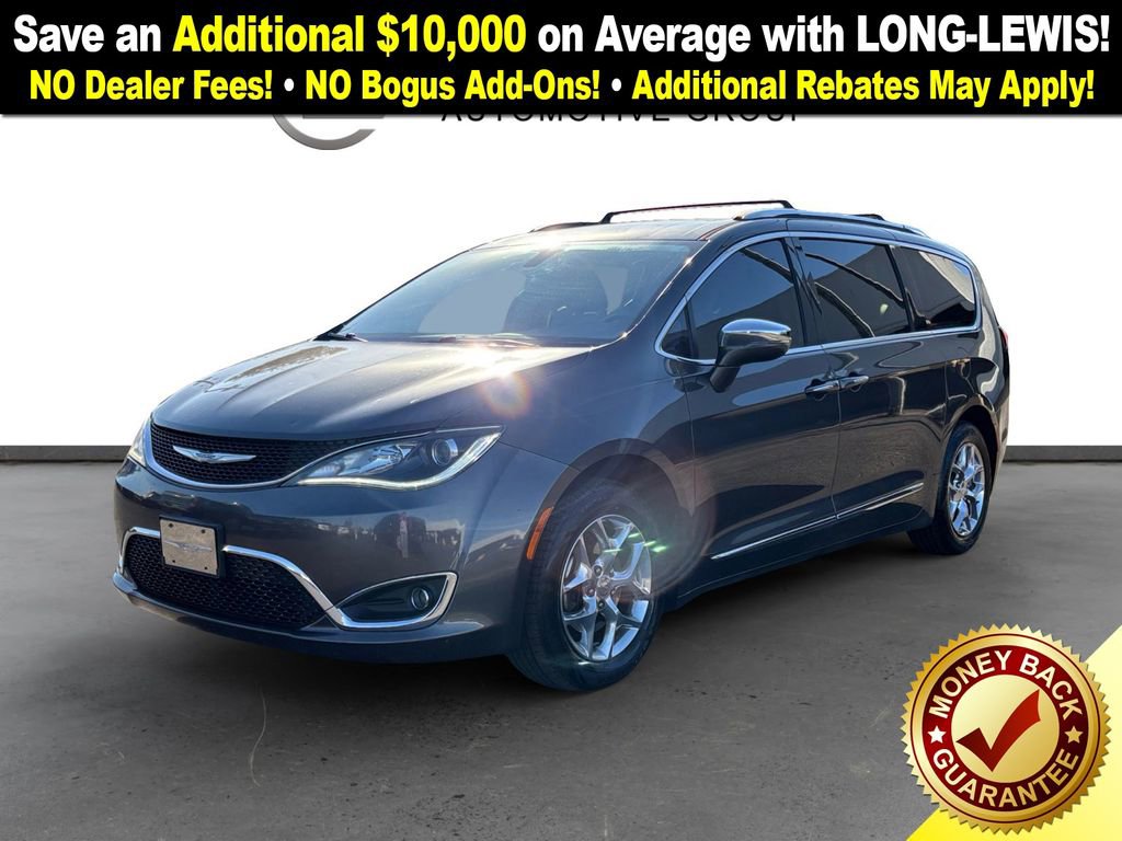 Used 2017 Chrysler Pacifica Limited image 1