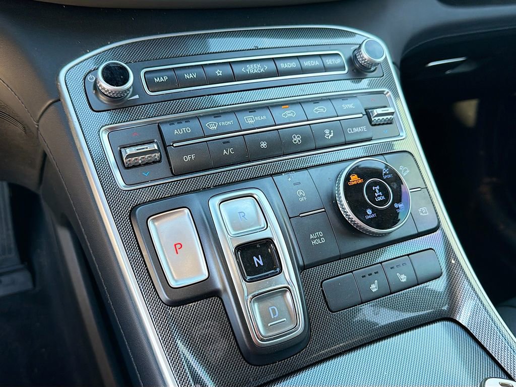 Used 2023 Hyundai Santa Fe SEL w/ Premium Package image 11