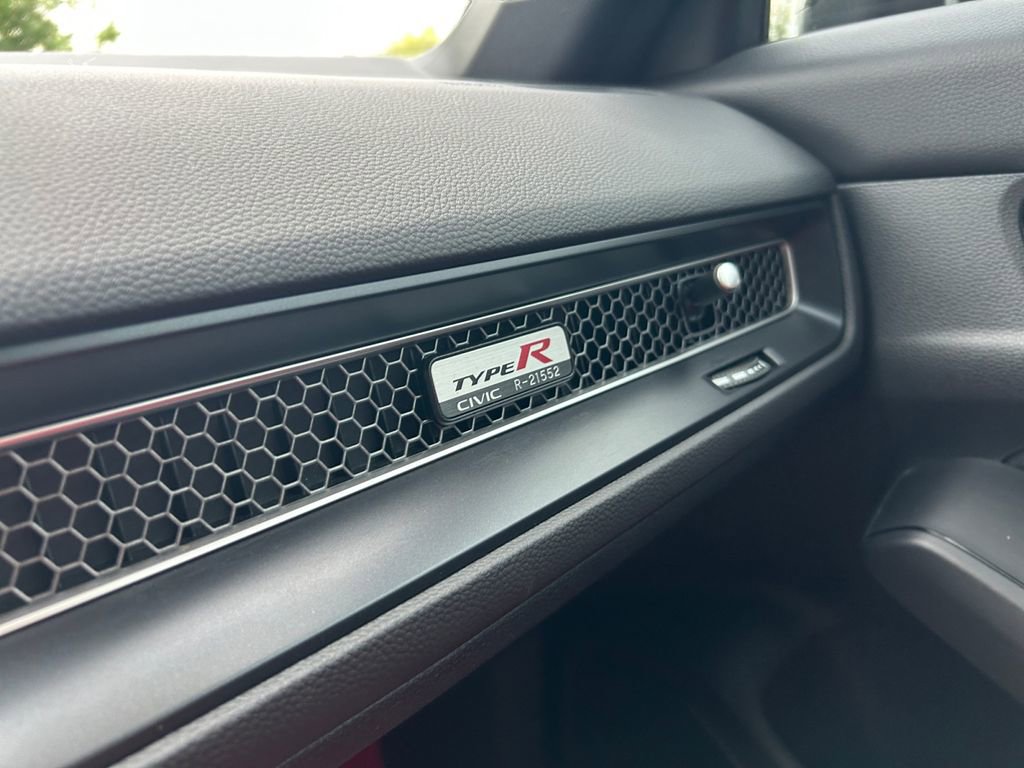 Certified 2024 Honda Civic Type R image 30