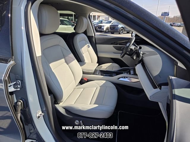 New 2026 Lincoln Nautilus Premier image 12