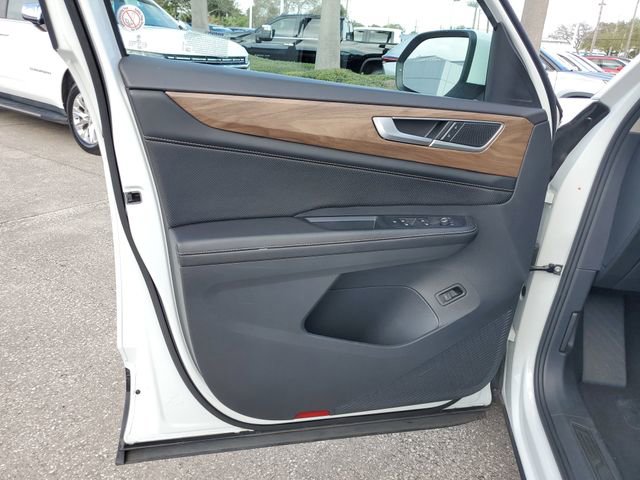 Used 2024 Volkswagen Atlas SE image 18