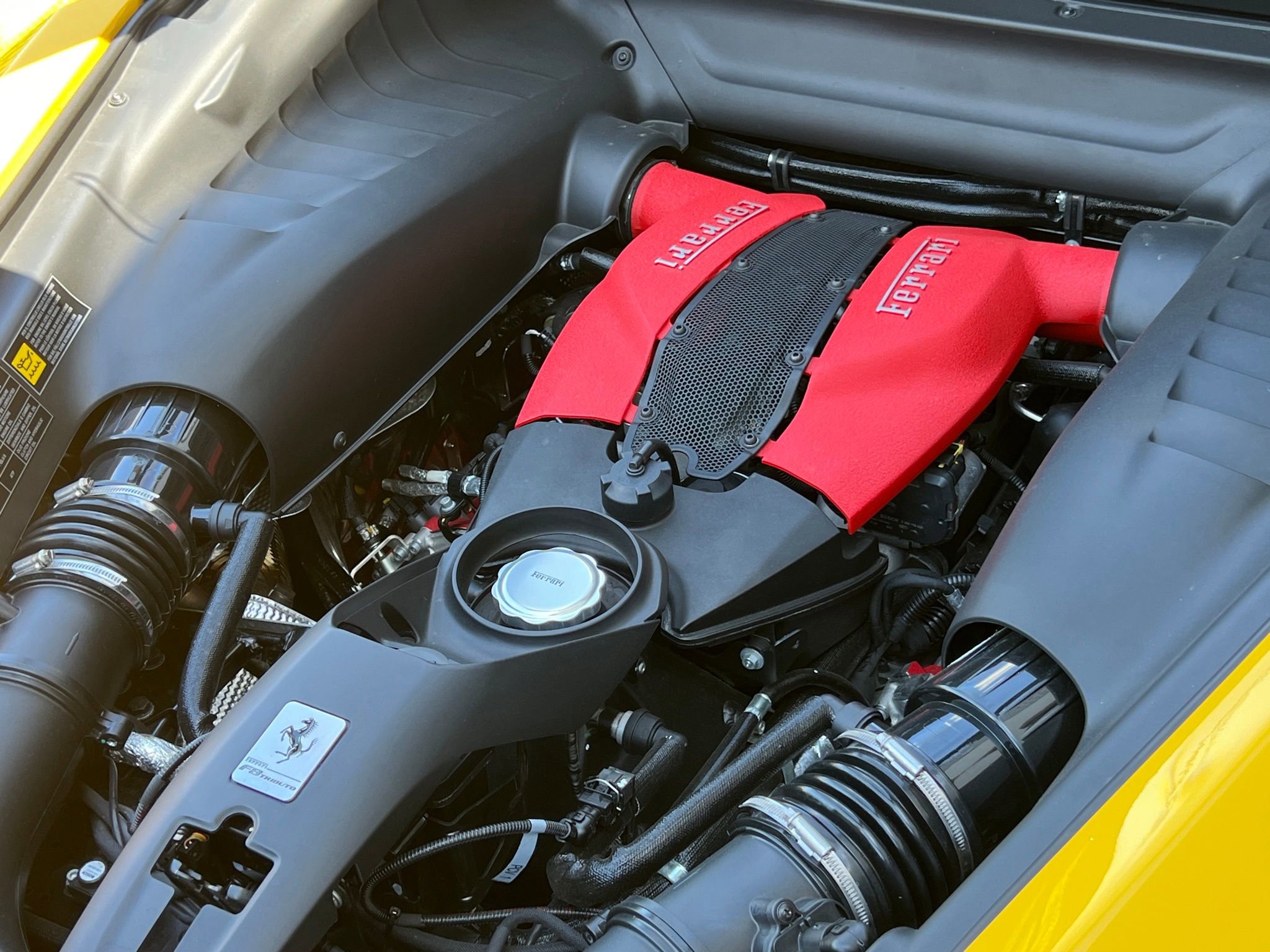 Used 2022 Ferrari F8 Tributo RWD image 42