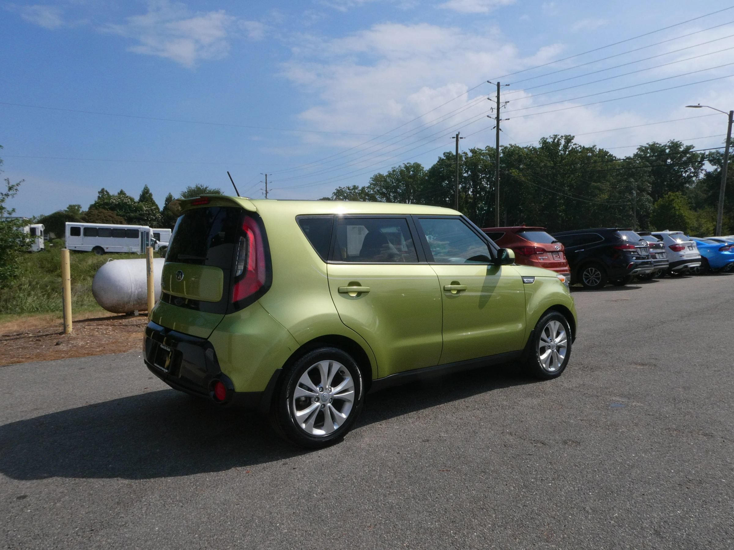 Used 2016 Kia Soul + FWD image 5