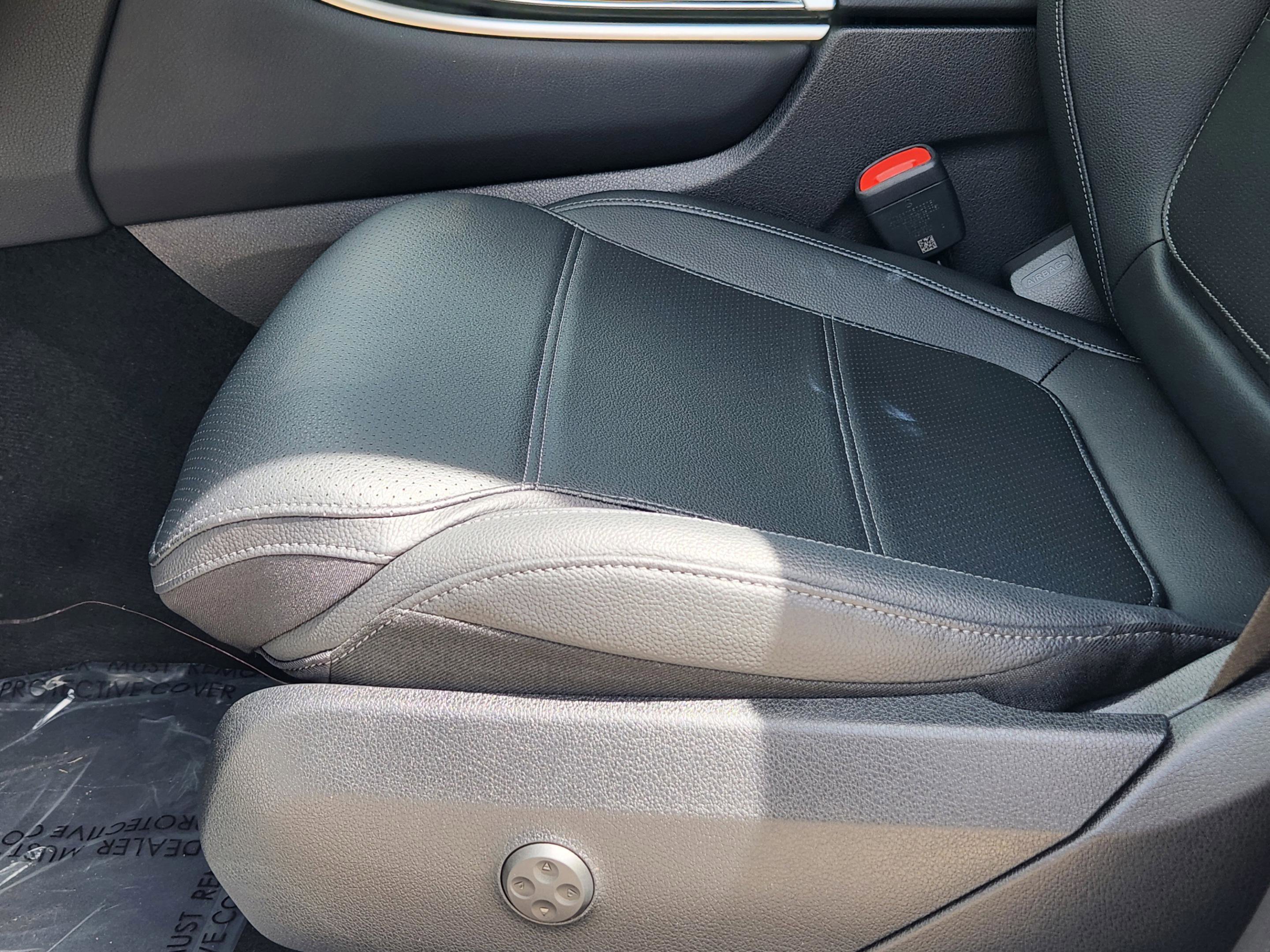 Certified 2025 Mercedes-Benz GLC 300 4MATIC image 13