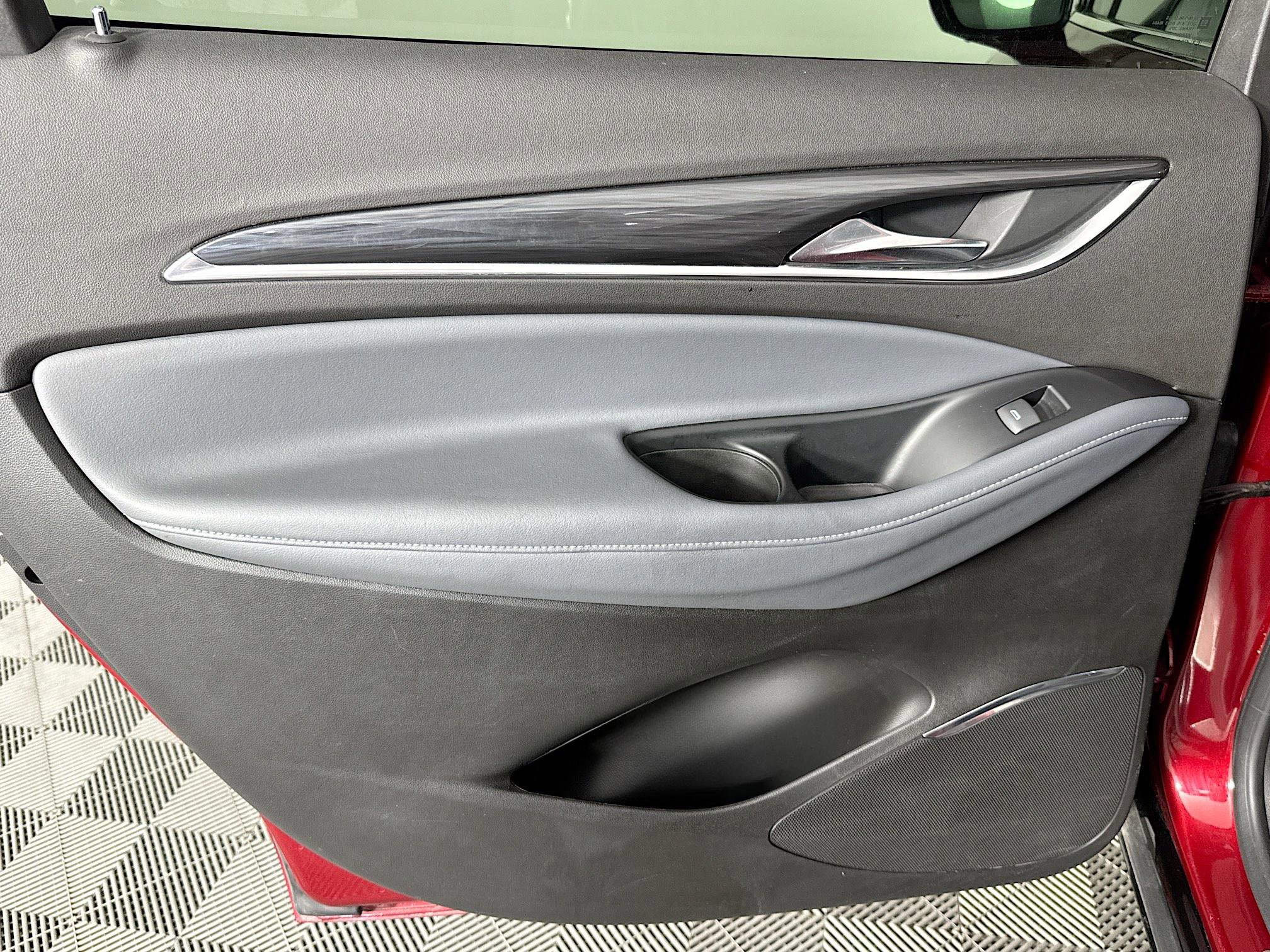 Used 2024 Buick Enclave Premium image 25