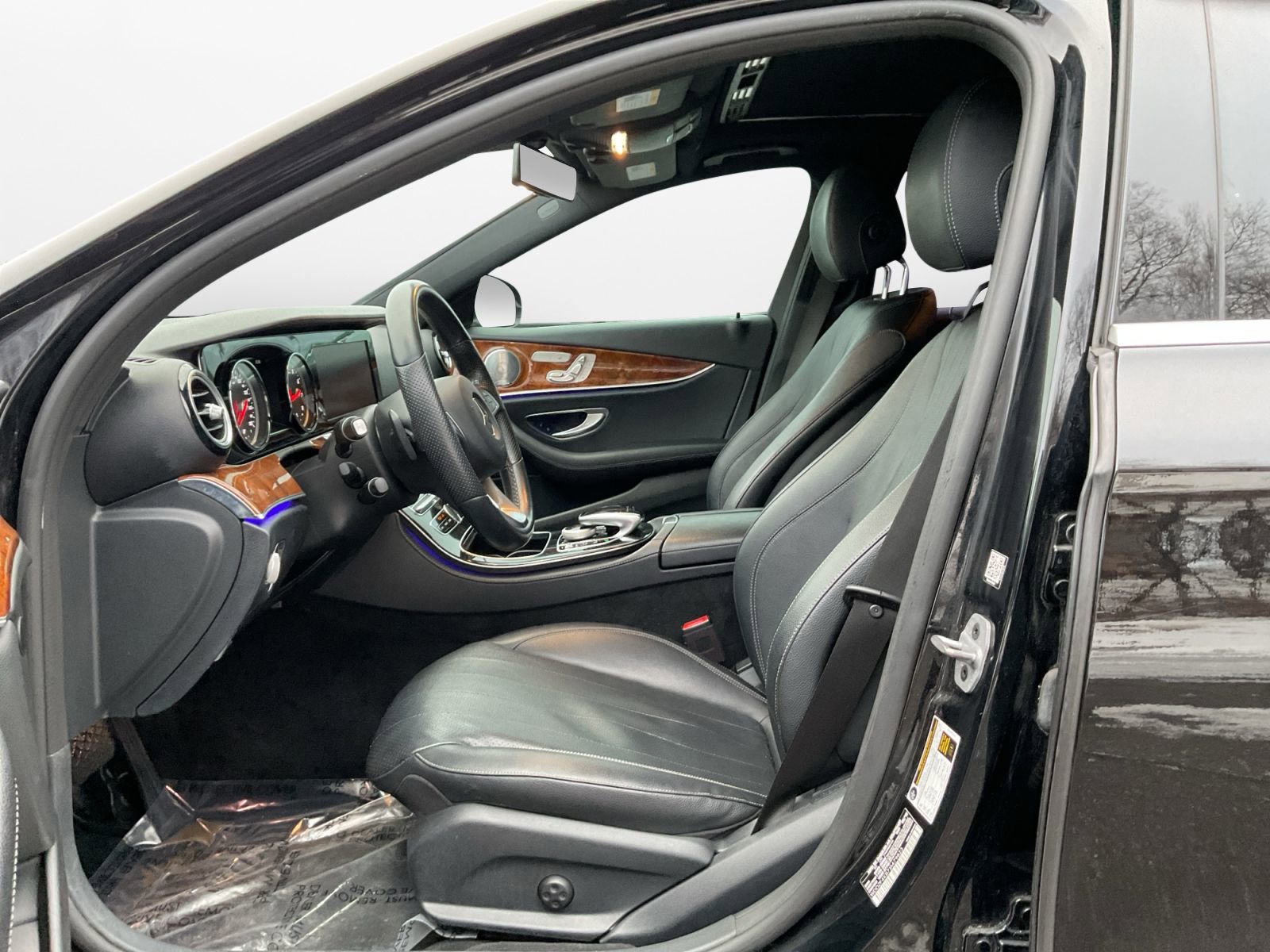 Used 2018 Mercedes-Benz E 300 4MATIC image 9