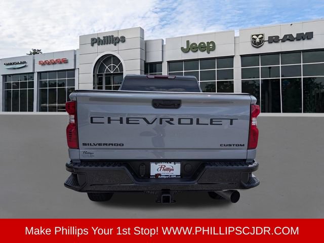 Used 2024 Chevrolet Silverado 2500 Custom w/ Custom Value Package AWD/4WD image 4