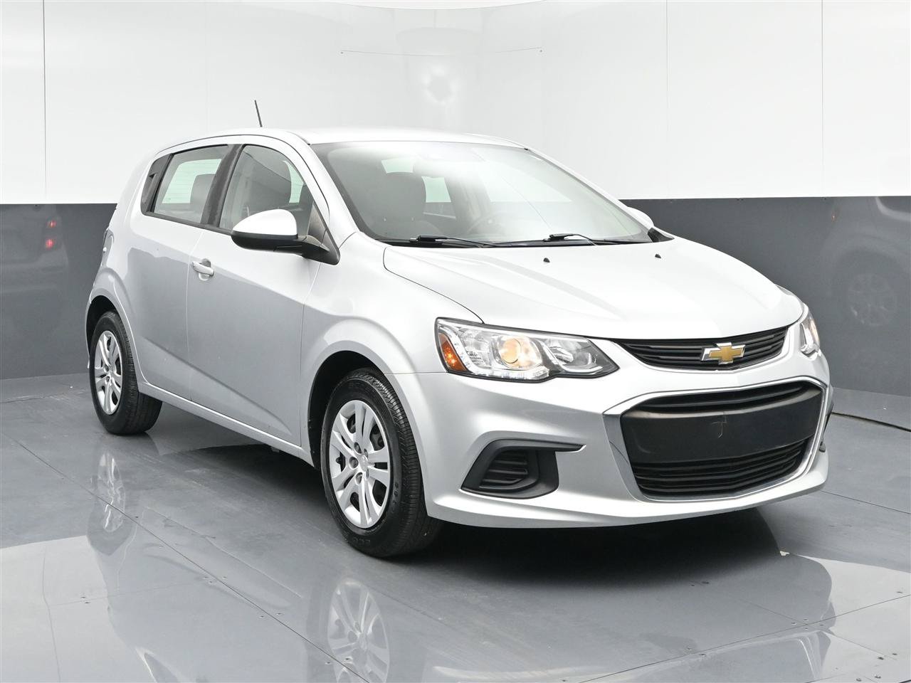 Used 2020 Chevrolet Sonic LT FWD image 1
