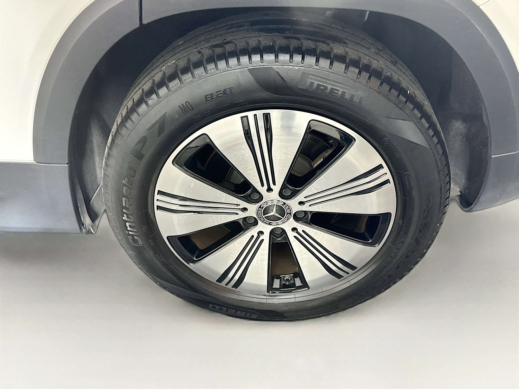 Used 2024 Mercedes-Benz EQB 250+ image 11