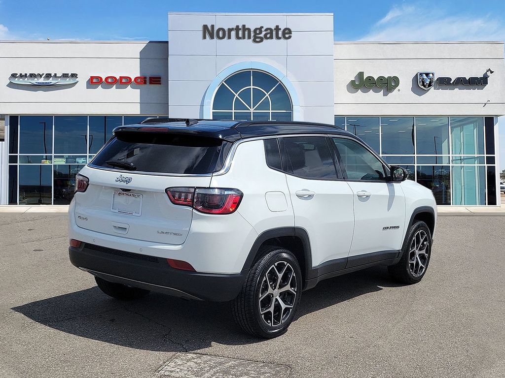 Used 2024 Jeep Compass Limited AWD/4WD image 4