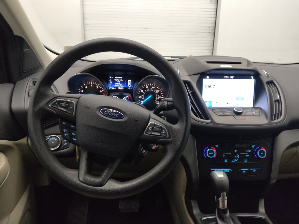 Used 2017 Ford Escape SE w/ Equipment Group 201A FWD image 22