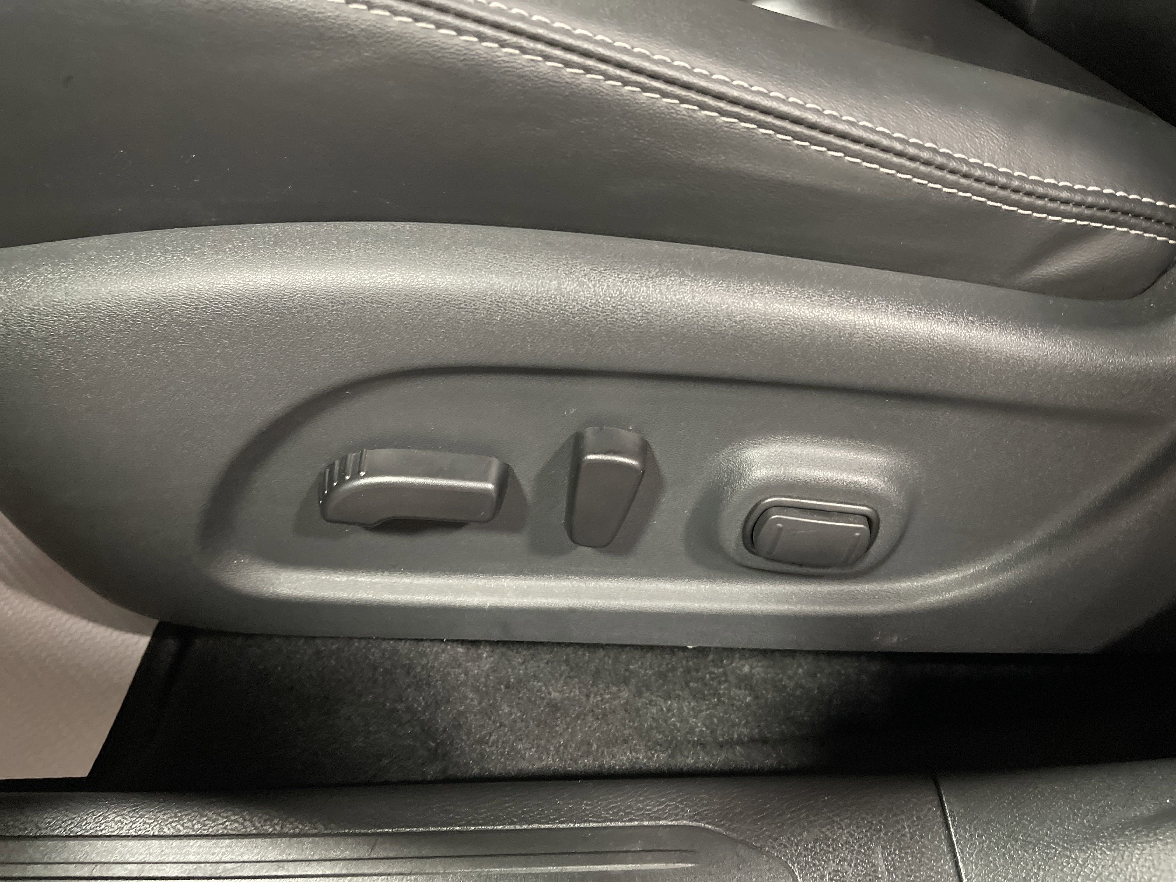 Used 2024 Nissan Murano SV w/ SV Midnight Edition Package image 10