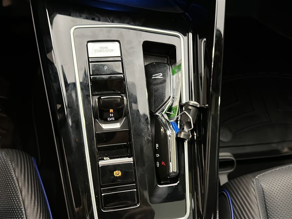 Used 2024 Volkswagen Golf R image 28