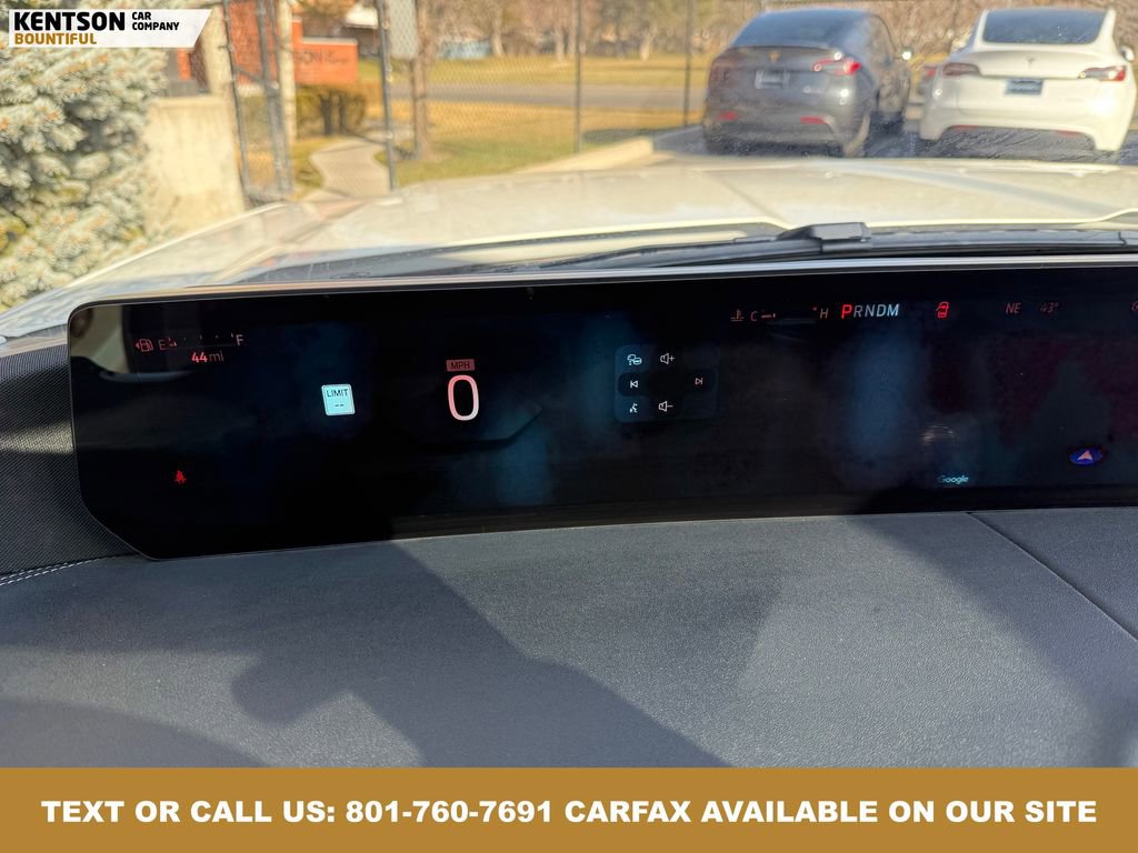 Used 2025 Ford Expedition Max Platinum image 17