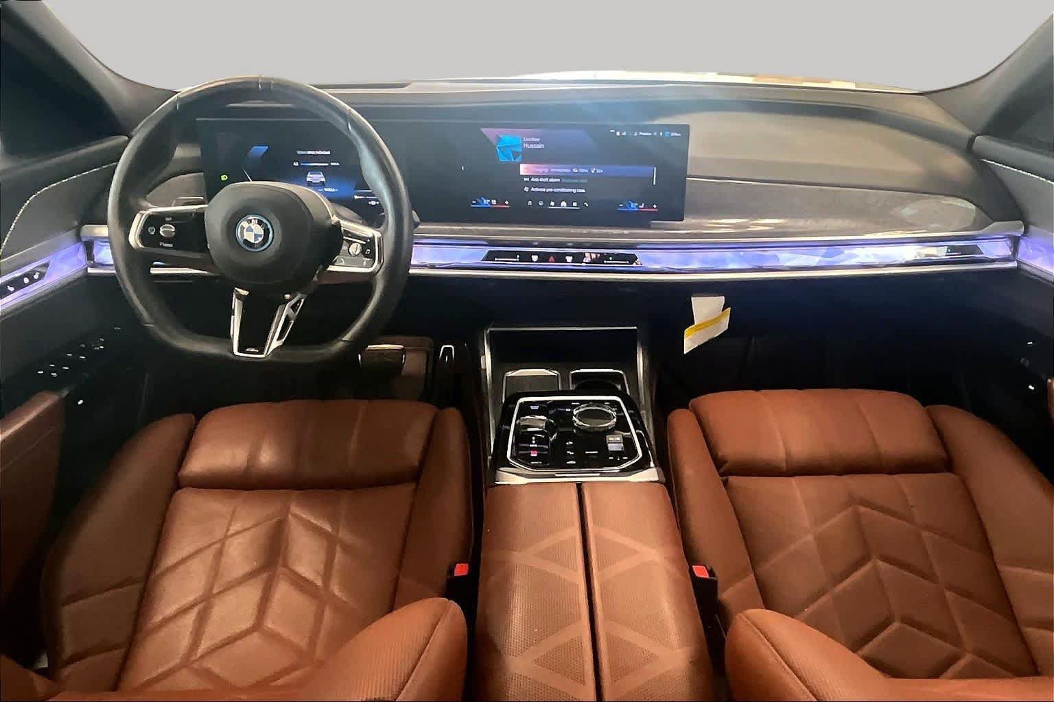 Used 2025 BMW i7 xDrive60 AWD/4WD image 14