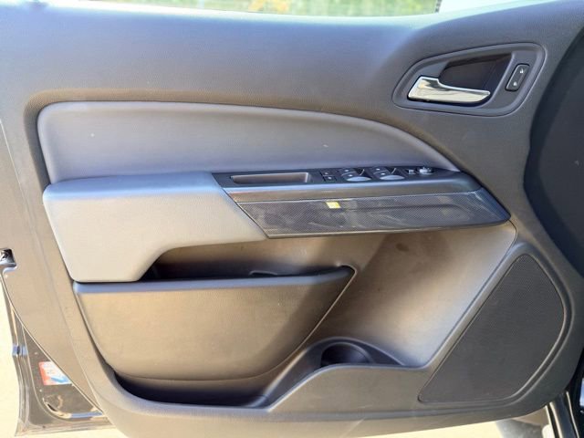 Used 2022 Chevrolet Colorado Z71 w/ Z71 Midnight Edition image 18