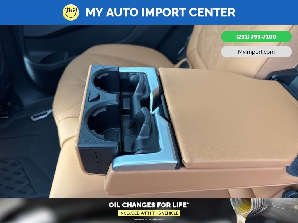 Used 2024 BMW X7 xDrive40i w/ Premium Package image 27