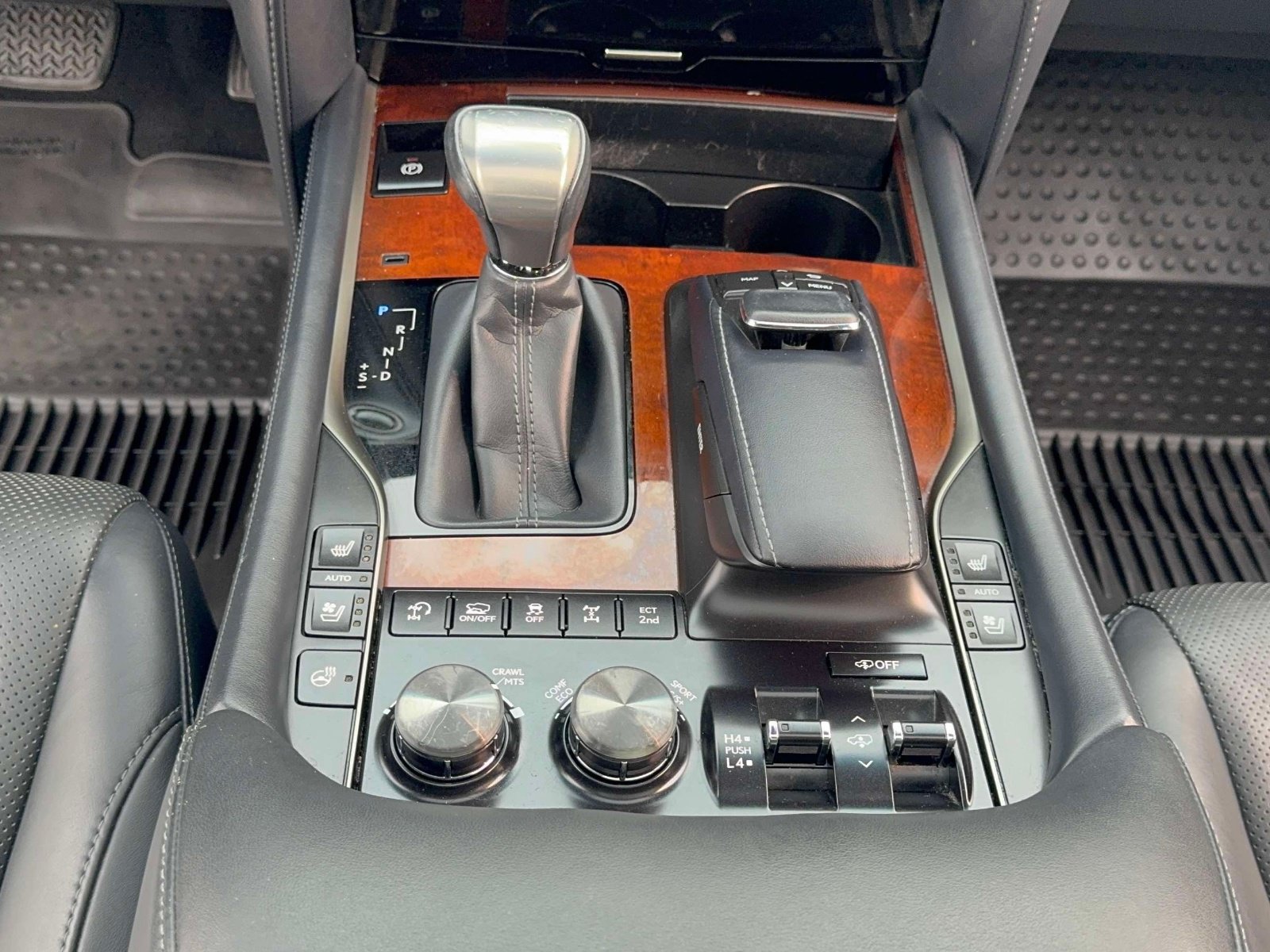 Used 2019 Lexus LX 570 4WD w/ Luxury Package image 22