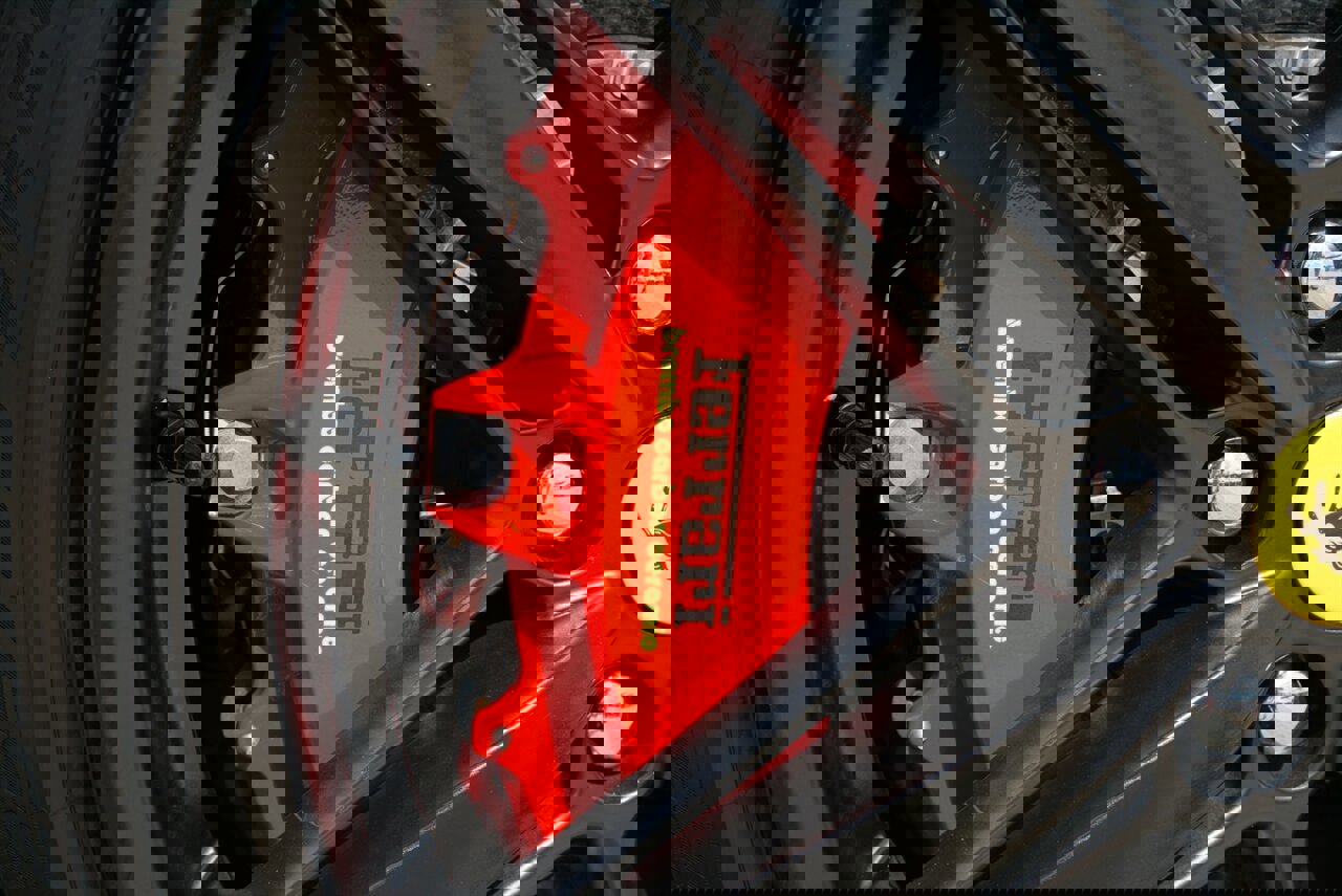 Used 2016 Ferrari F12 Berlinetta image 33