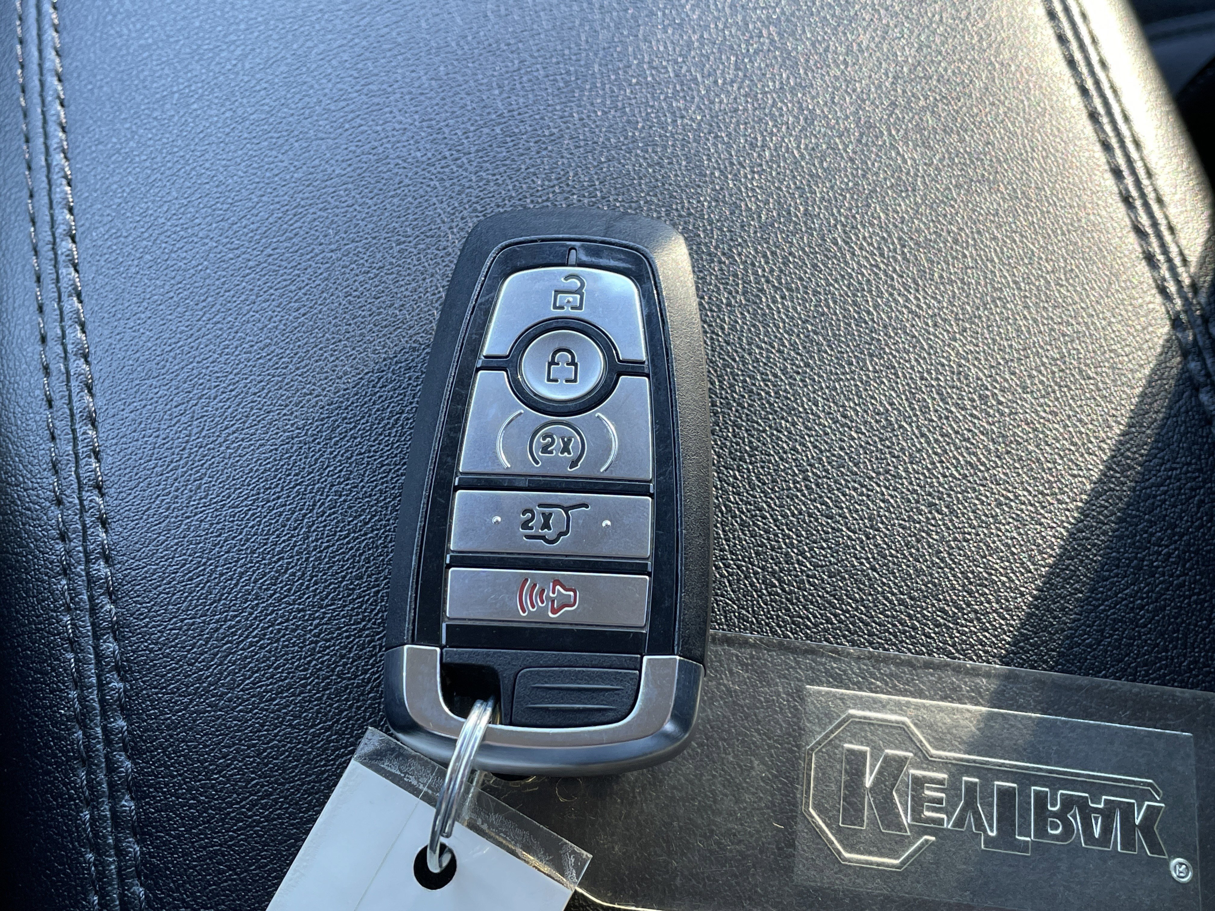 Used 2022 Ford Edge SEL w/ Convenience Package image 19