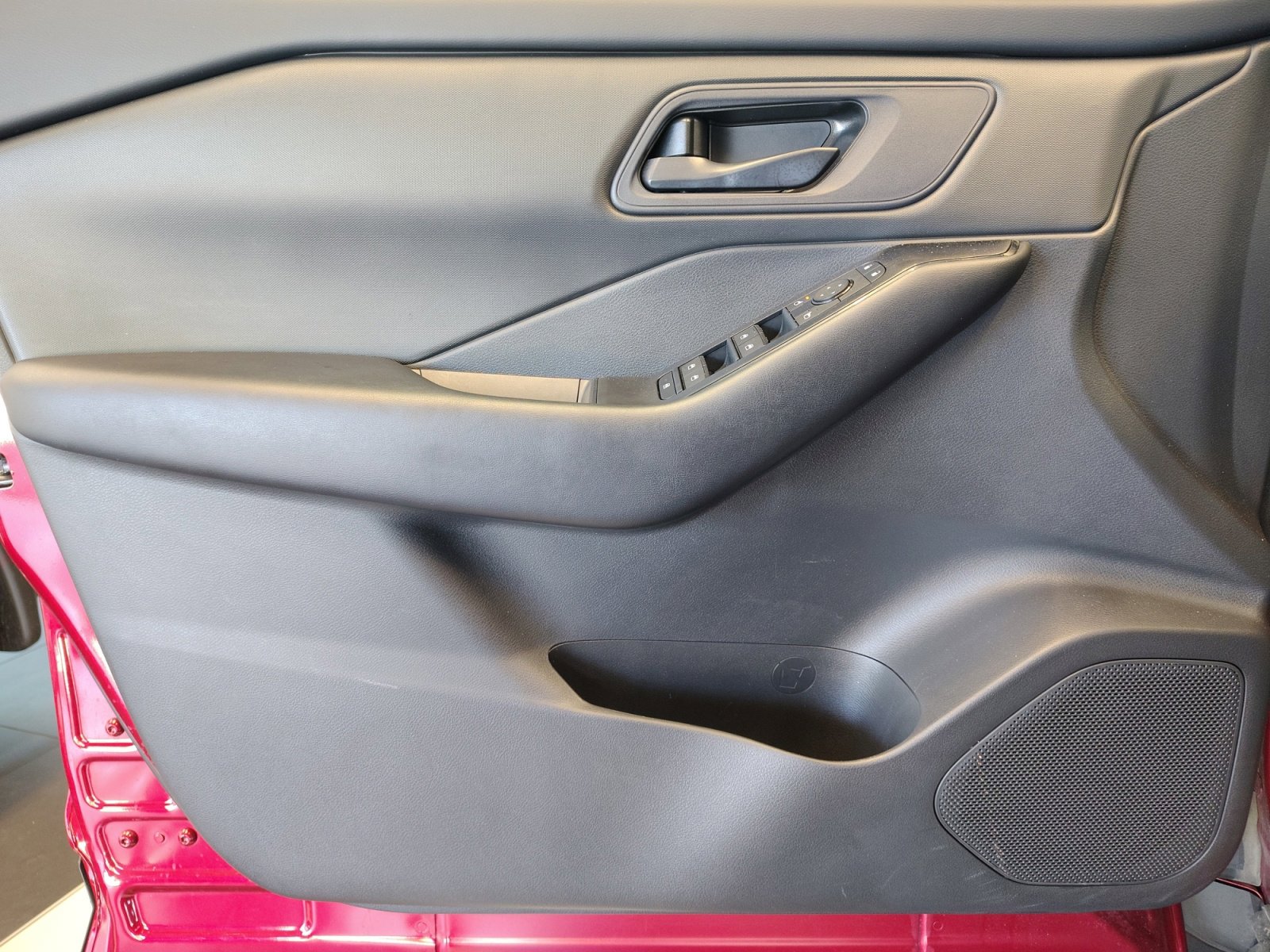 Certified 2024 Nissan Rogue S image 26