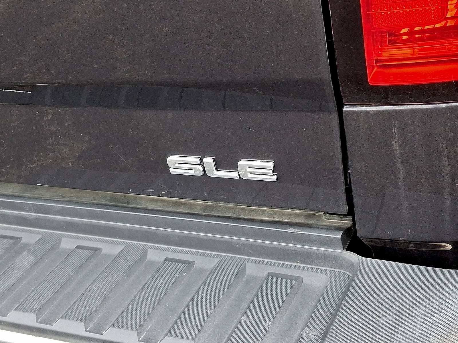 Used 2015 GMC Sierra 2500 SLE AWD/4WD image 23
