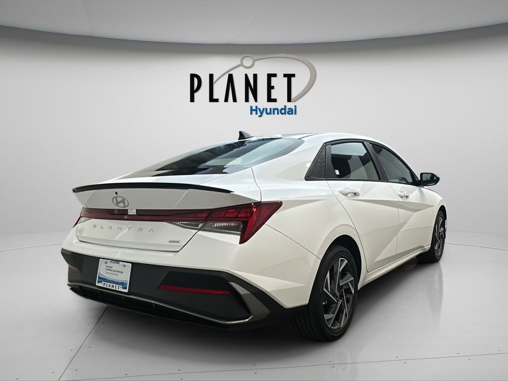 Certified 2025 Hyundai Elantra SEL image 7