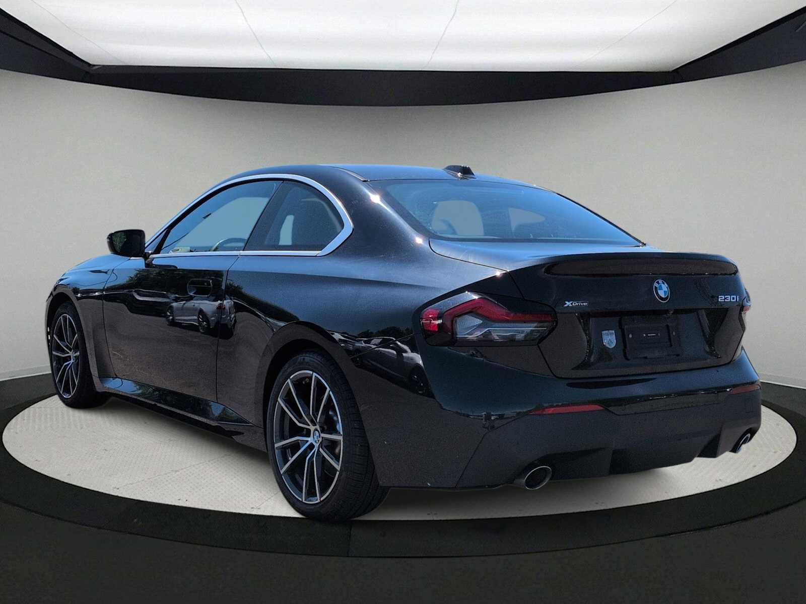 Certified 2023 BMW 230i xDrive Coupe w/ Convenience Package AWD/4WD image 6