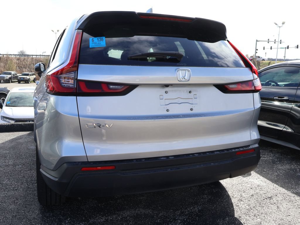 Used 2025 Honda CR-V LX image 5