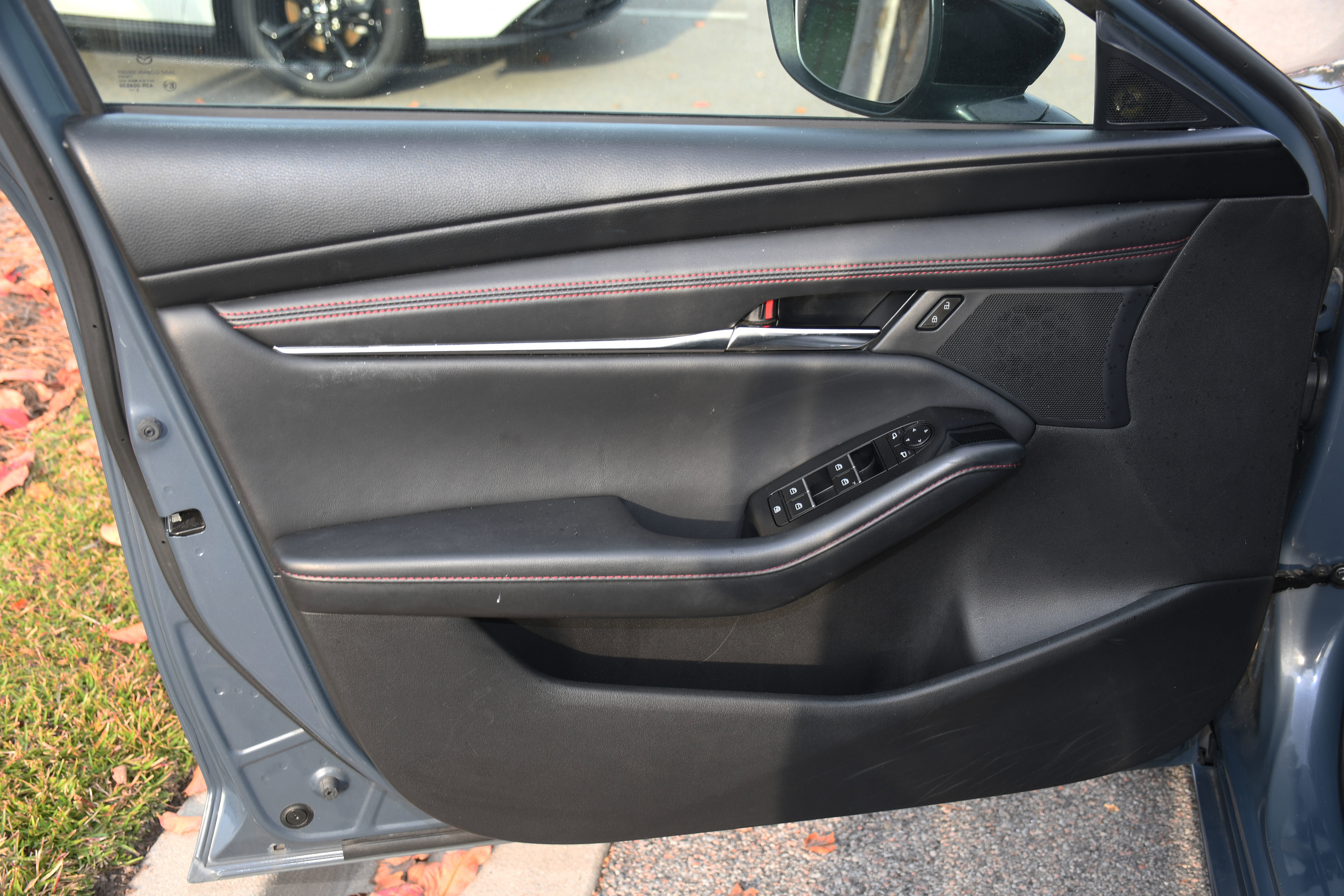 Used 2024 MAZDA MAZDA3 s image 10