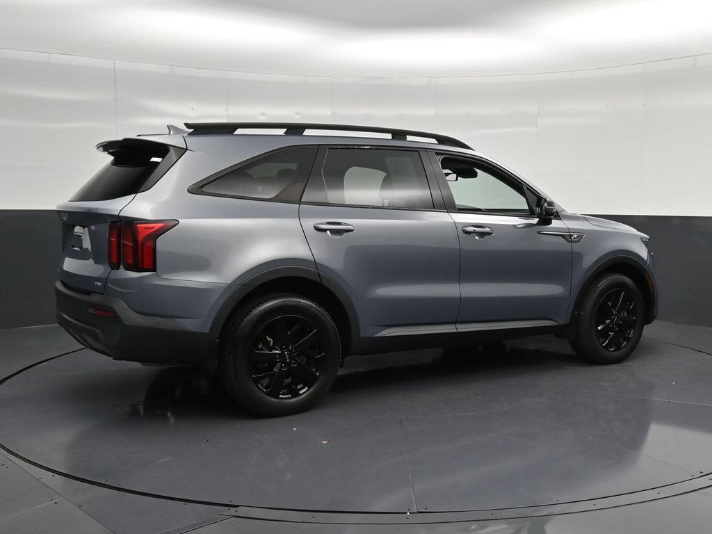 Used 2023 Kia Sorento S w/ Panoramic Sunroof Package AWD/4WD image 3