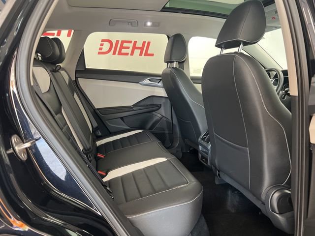 Used 2025 Volkswagen Taos SEL AWD/4WD image 10