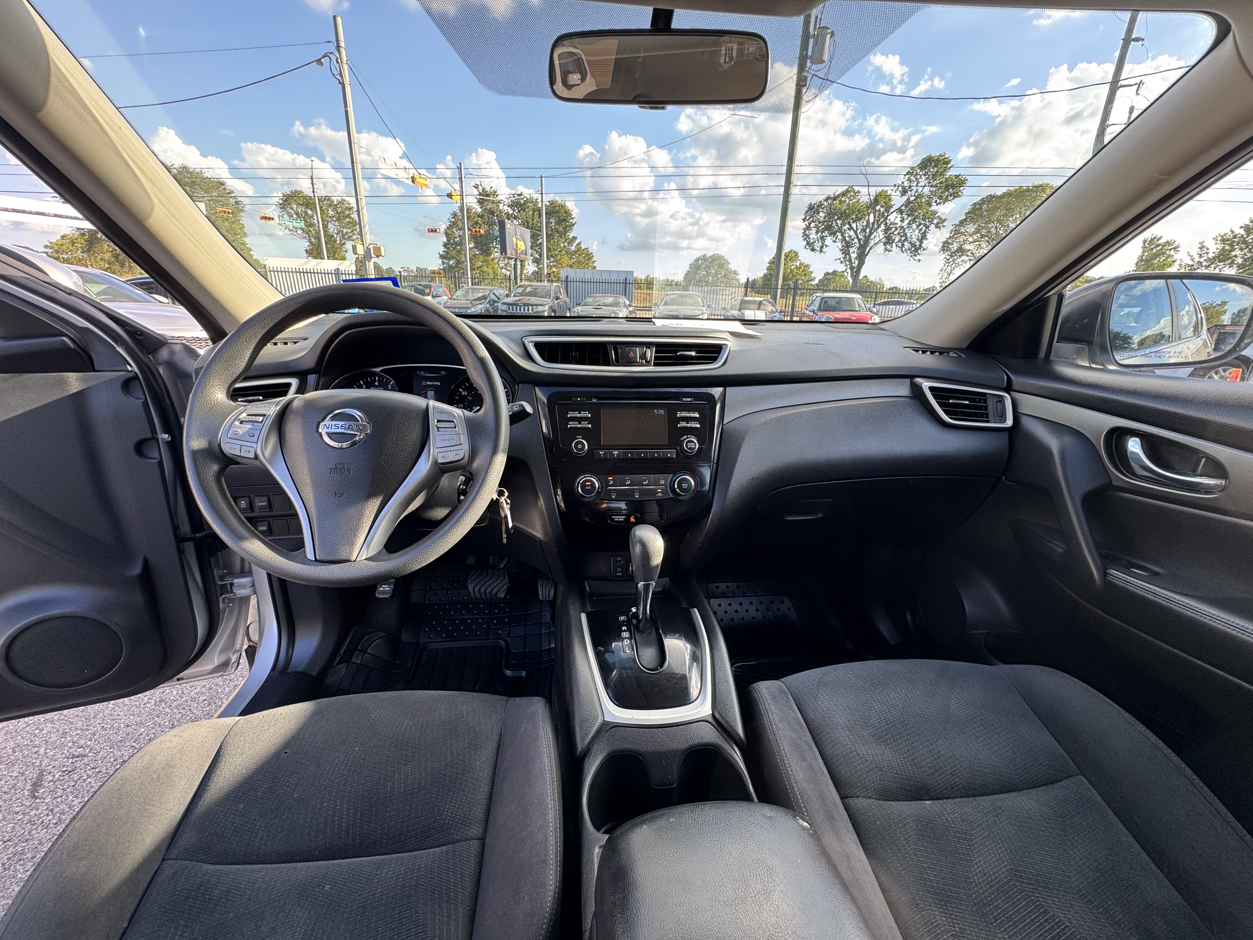 Used 2016 Nissan Rogue S FWD image 22